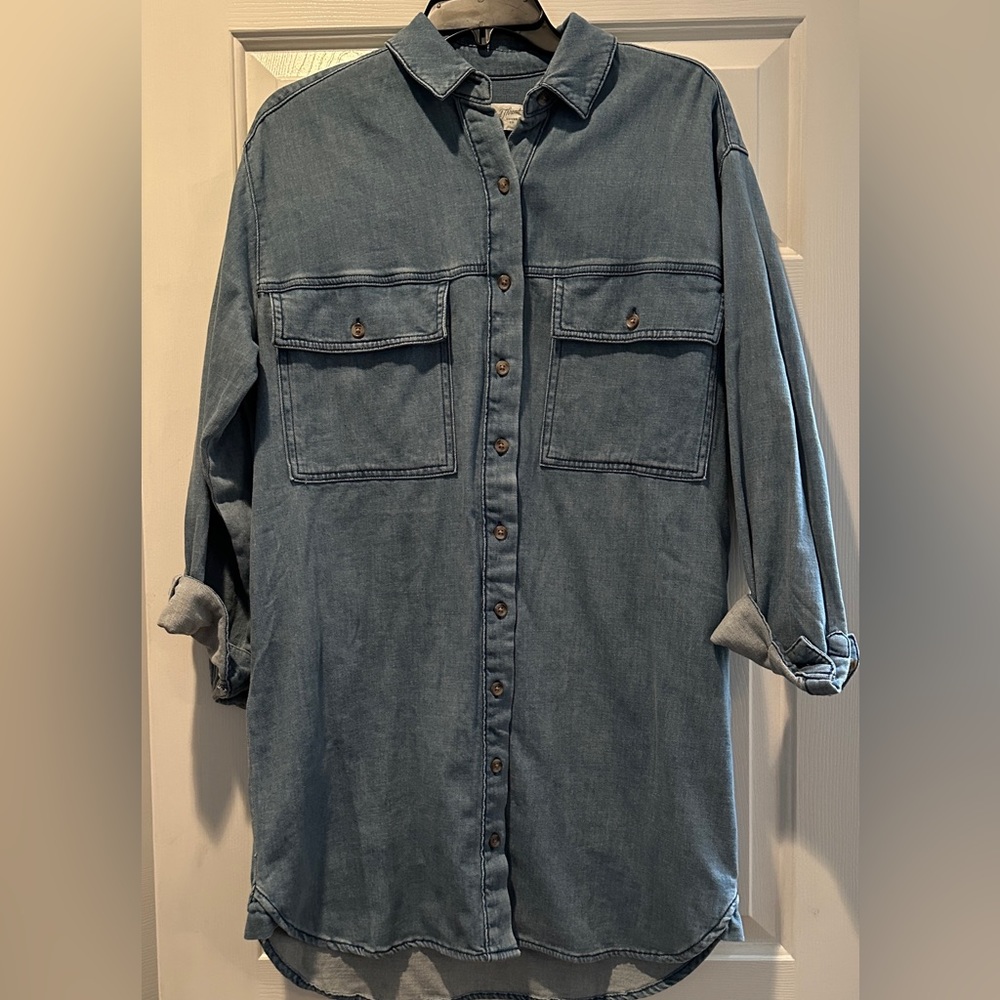 Universal Thread Denim dress. Size M